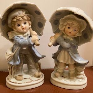 KPM adorable porcelain pair of boy&girl figurines w/umbrellas on a rainy day